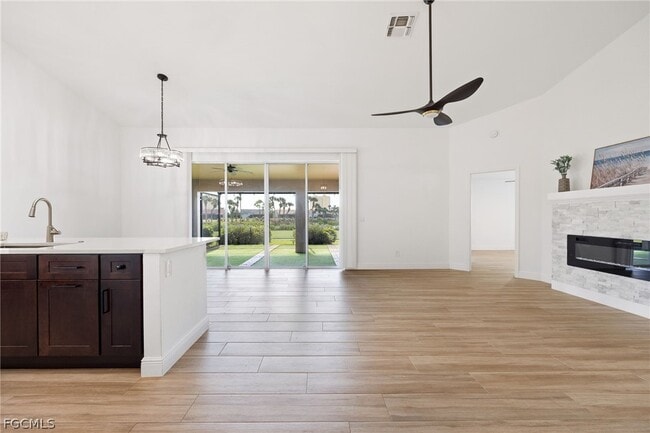 Building Photo - 12881 Kelly Bay Ct