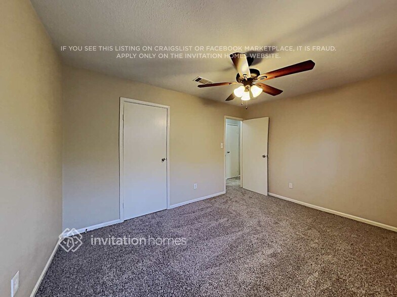 Building Photo - 27 S White Pebble Ct