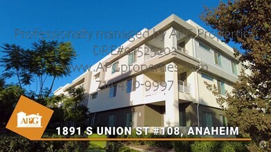 Building Photo - Upscale living in Alia at A-Town in the Pl...