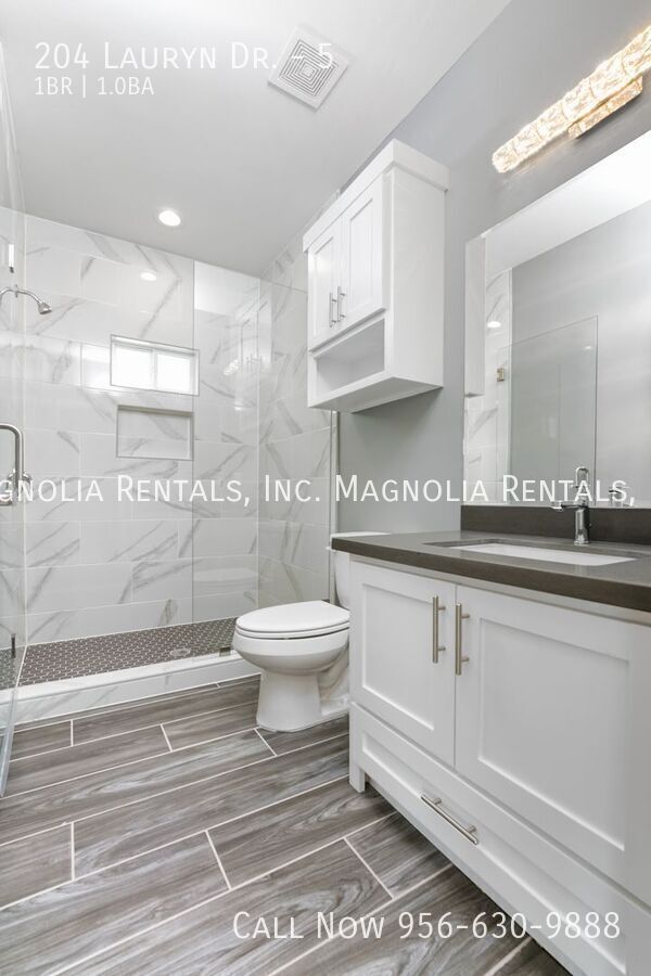 Building Photo - 204 Lauryn Dr