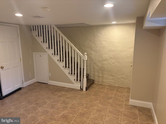 Building Photo - 2804 Belmont Ave
