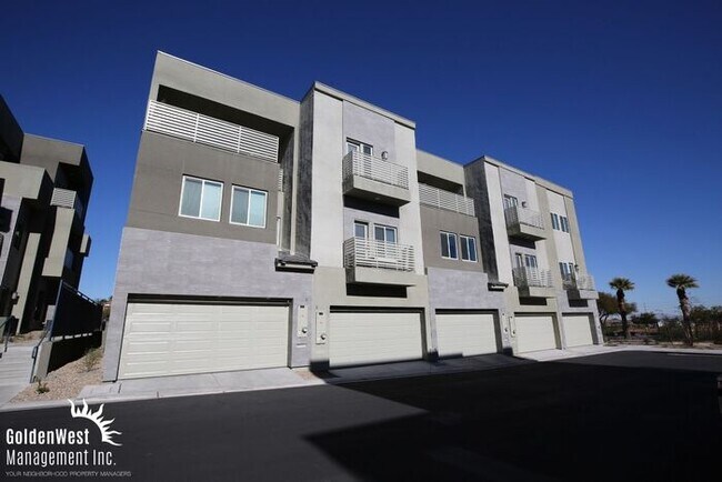 Building Photo - Modern 4Bdm 4.5 Ba Townhome in Desirable Las Vegas Community