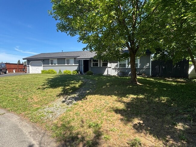 Building Photo - Charming 3-Bed Home in Hayden Lake — Spacious Lot & Attached Garage!