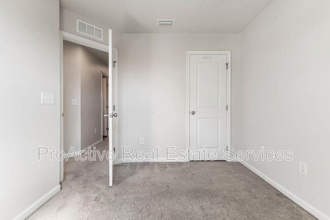 Building Photo - 95 Manilla Cir