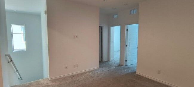 Building Photo - West Summerlin Townhouse - 1833-SqFt. - 3-beds, 2.5-baths, 2-car attached garage, Gated Comm.