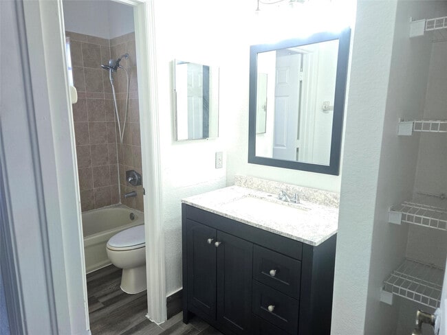 Building Photo - 3684 NW 29th Ct