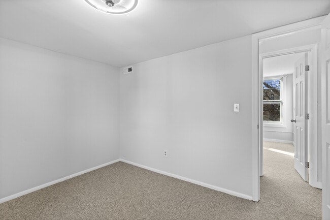 Building Photo - 1423 Olive St