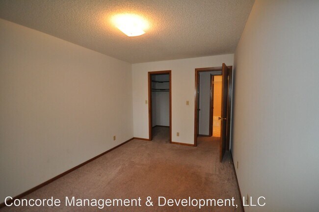 Building Photo - 945 D St