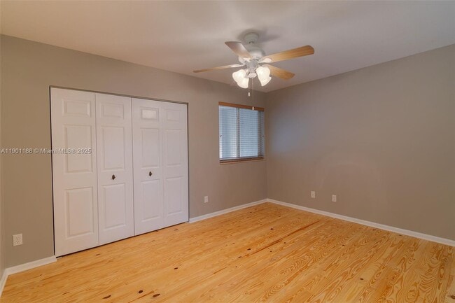 Building Photo - 9065 Silver Glen Way