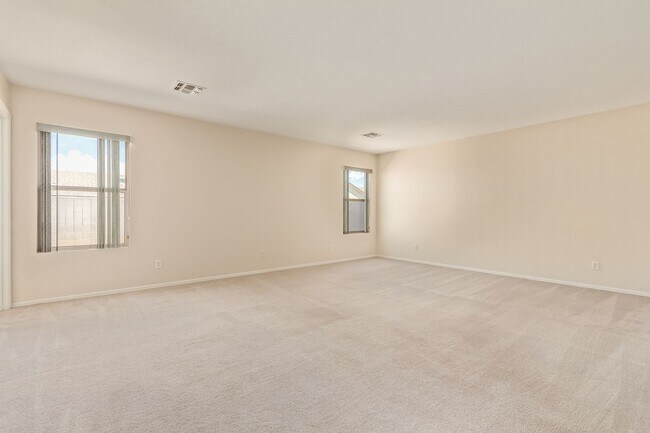 Building Photo - New Listing in El Mirage