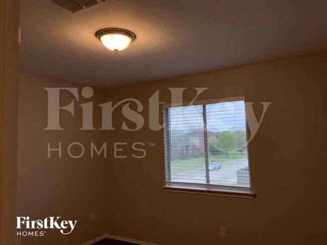 Building Photo - 219 Balsam Grove Cir