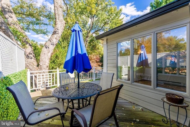 Building Photo - 3867 Chesterbrook Rd