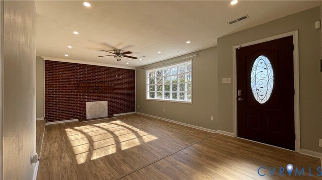 Building Photo - 1612 Delma Dr