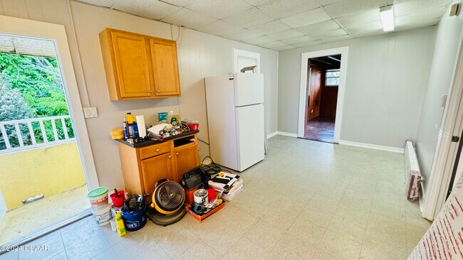 Building Photo - 212 Glenview Blvd