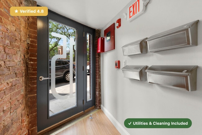 Building Photo - Furnished Private Bedroom in North End