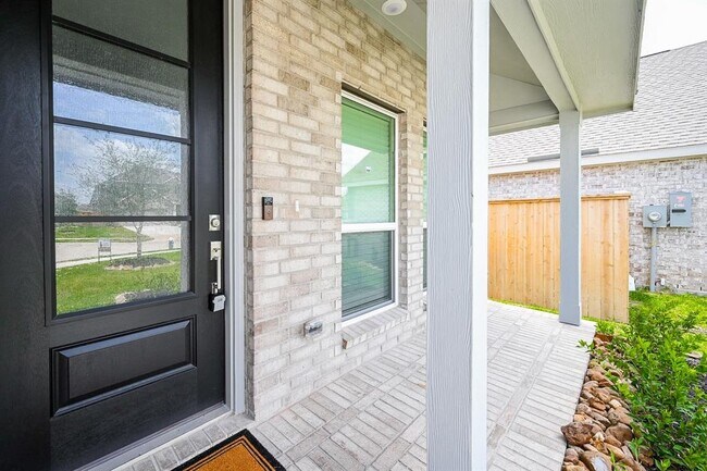 Building Photo - 26811 Tree Mallow Dr