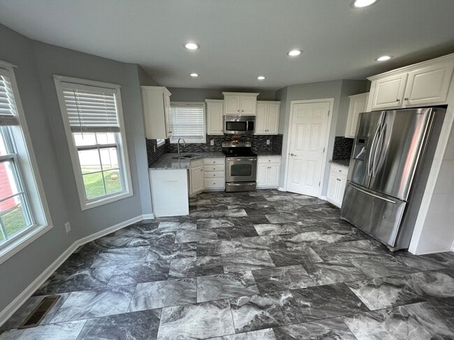 Building Photo - Awesome Home Great Location for Rent