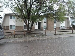 Building Photo - 345 Gahart Dr