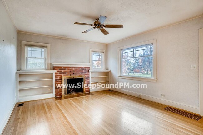 Building Photo - 3705 NE 72nd Ave