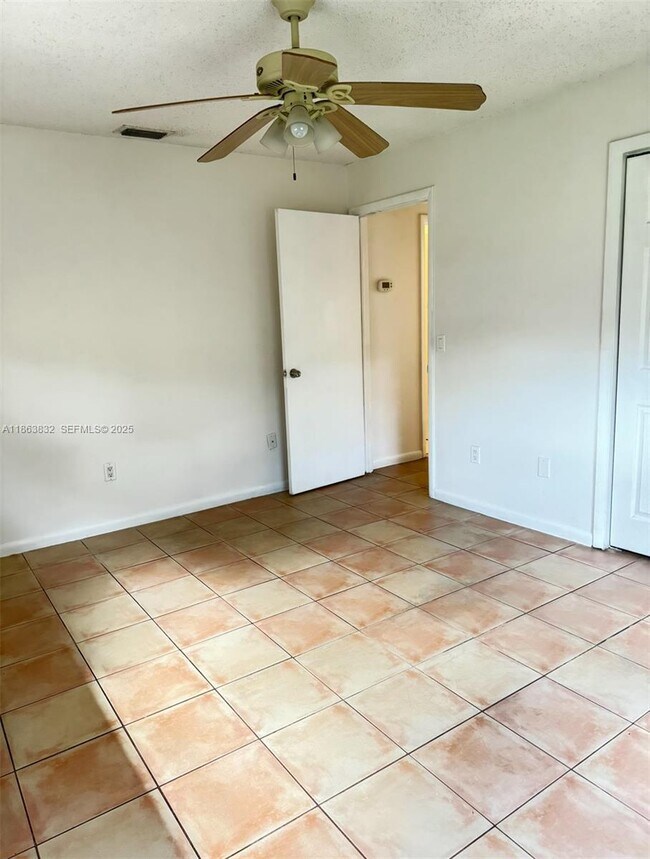 Building Photo - 1327 Riverside Cir