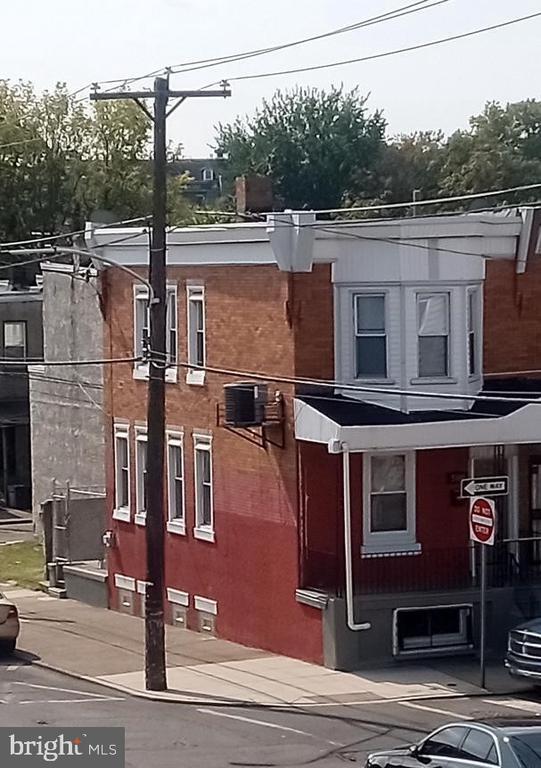 Building Photo - 5000 Reno St