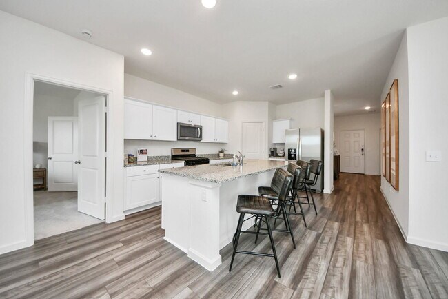 Building Photo - Malta Trace Drive, Rosharon, TX 77583 - 4 BR 2 BA single-family home