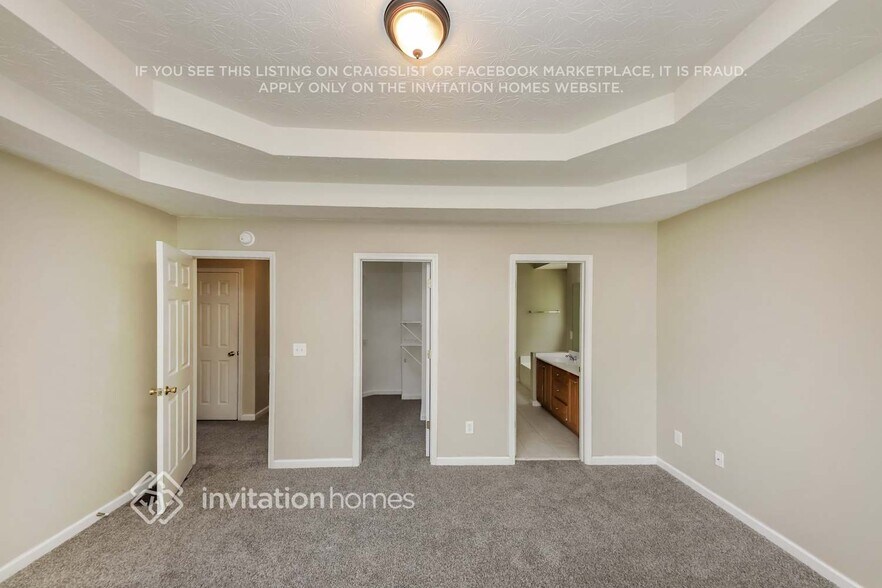 Building Photo - 4050 Lions Gate
