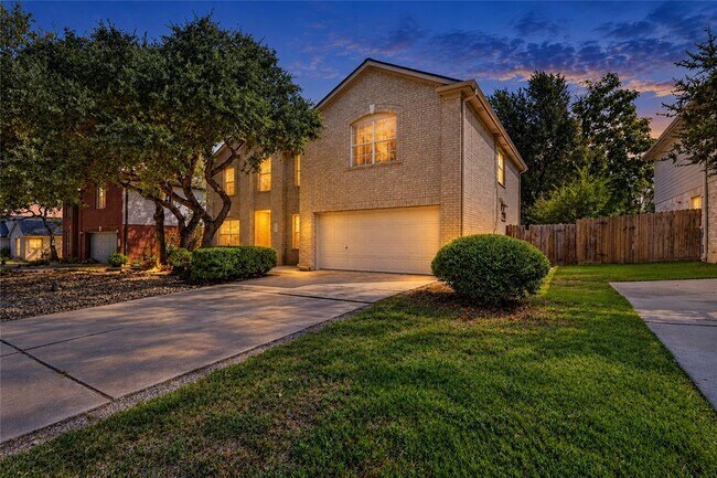 Building Photo - 2616 Oakwood Glen Dr
