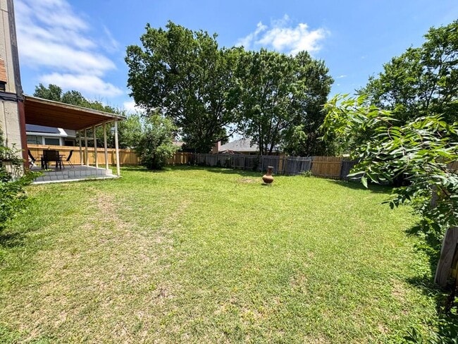 Building Photo - 11701 Hidden Quail Dr
