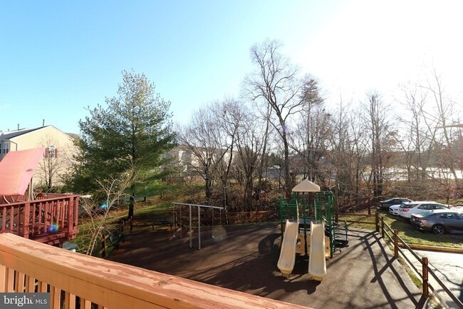 Building Photo - 2581 Sutters Mill Dr