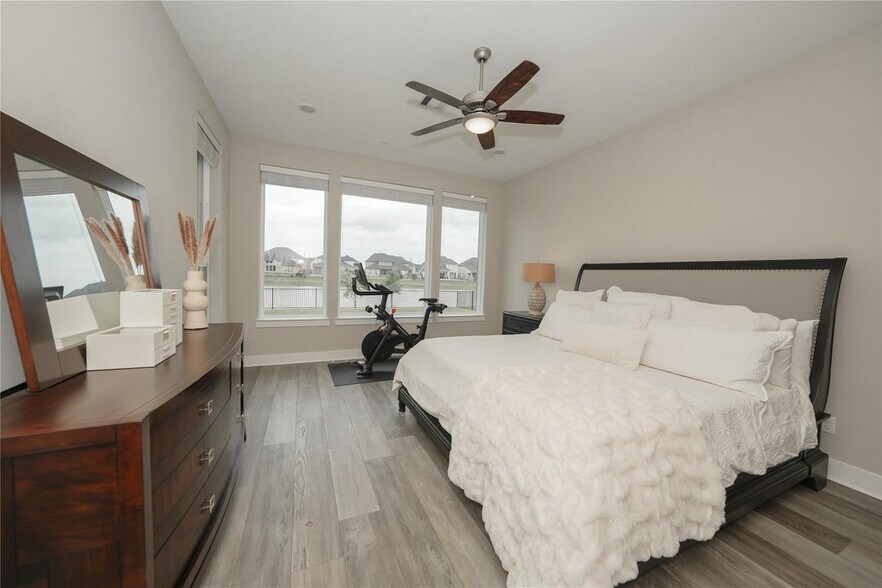 Building Photo - 413 Stratus View Ct