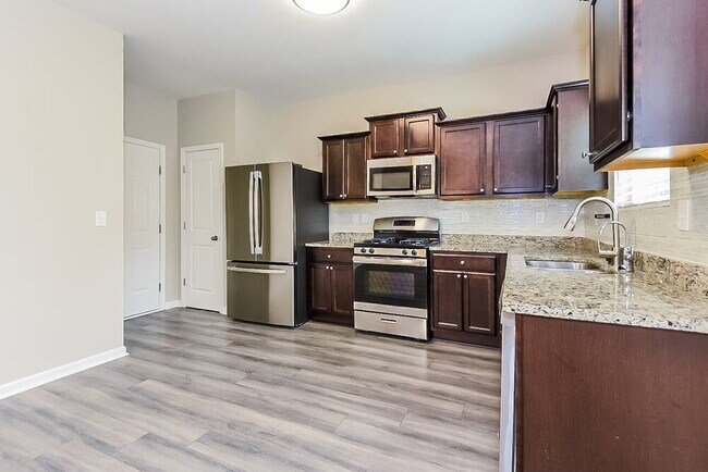 Building Photo - 481 Scotland Dr