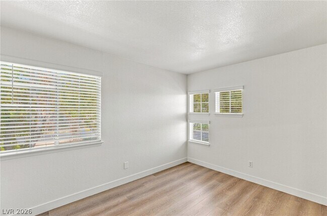 Building Photo - 9337 Mist Flower Cir