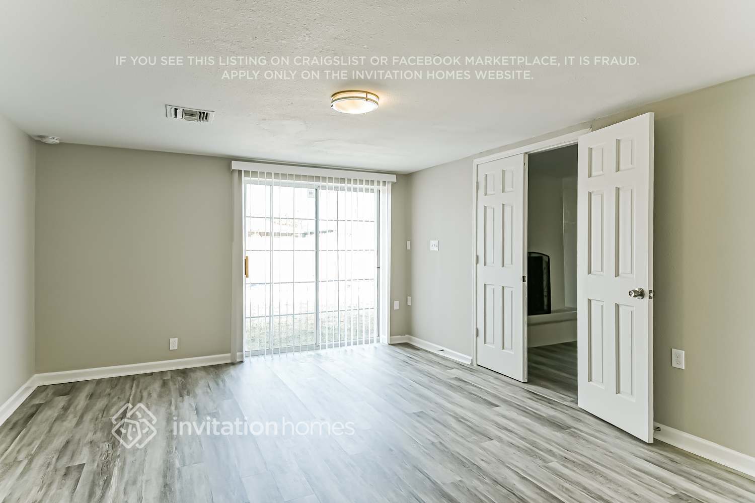 Building Photo - 2128 W Hartford Ave