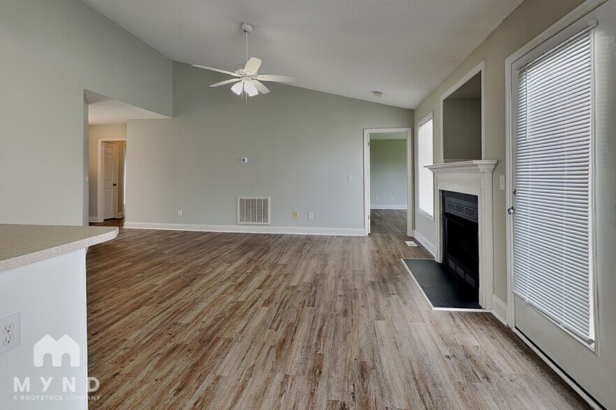 Building Photo - 54 Pedernales Dr