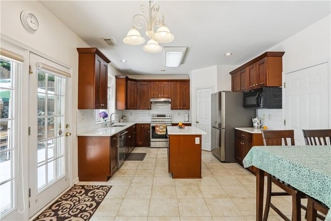 Building Photo - 2835 Olde Town Park Dr