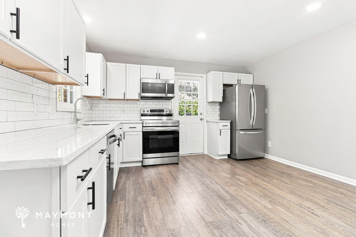 Building Photo - 3310 Jules Dr
