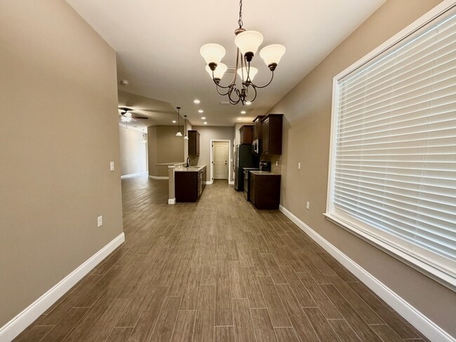 Building Photo - 131 Fetting Ave