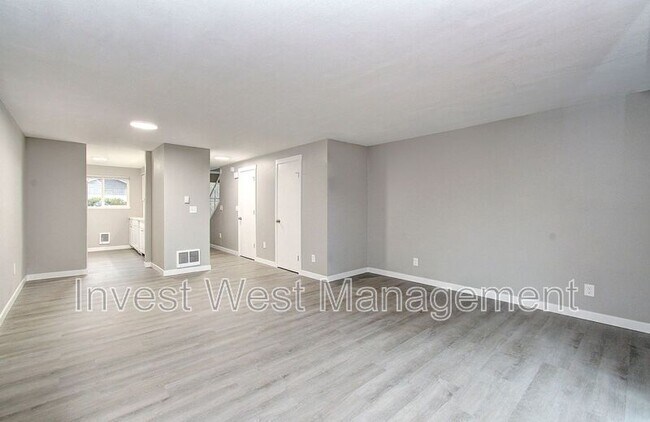 Building Photo - 224 NW 12th Ave