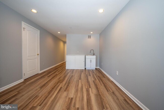 Building Photo - 234 Lookout Pl