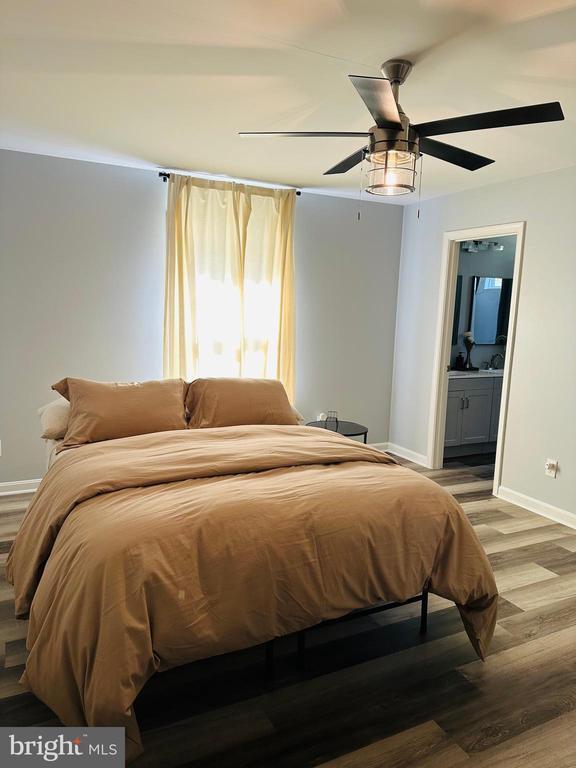 Building Photo - 44 Hidden Lake Dr