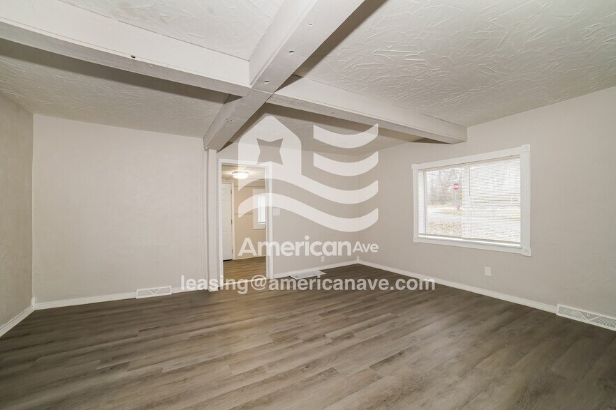 Building Photo - 500 Scenic Park Dr