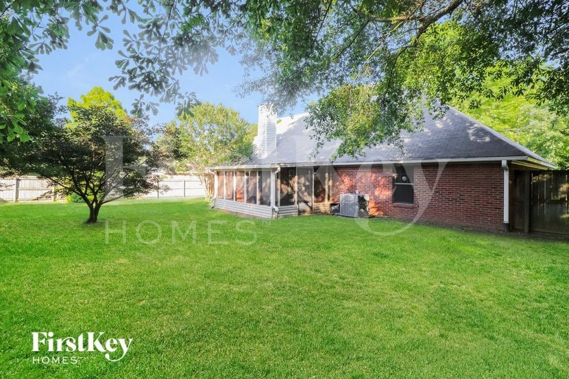 Building Photo - 514 Fletcher Rd