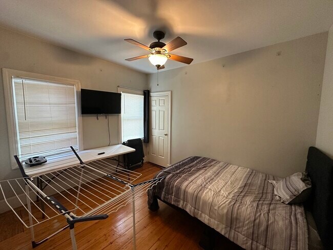 Building Photo - 602 Dorchester Ave