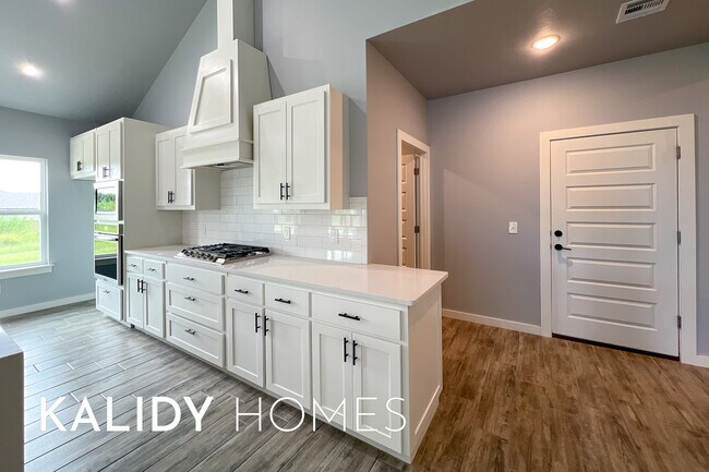 Building Photo - 520 Kearny Ln