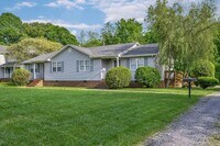 Building Photo - Corporate / Seasonal / Mid-term Rental - Furnished