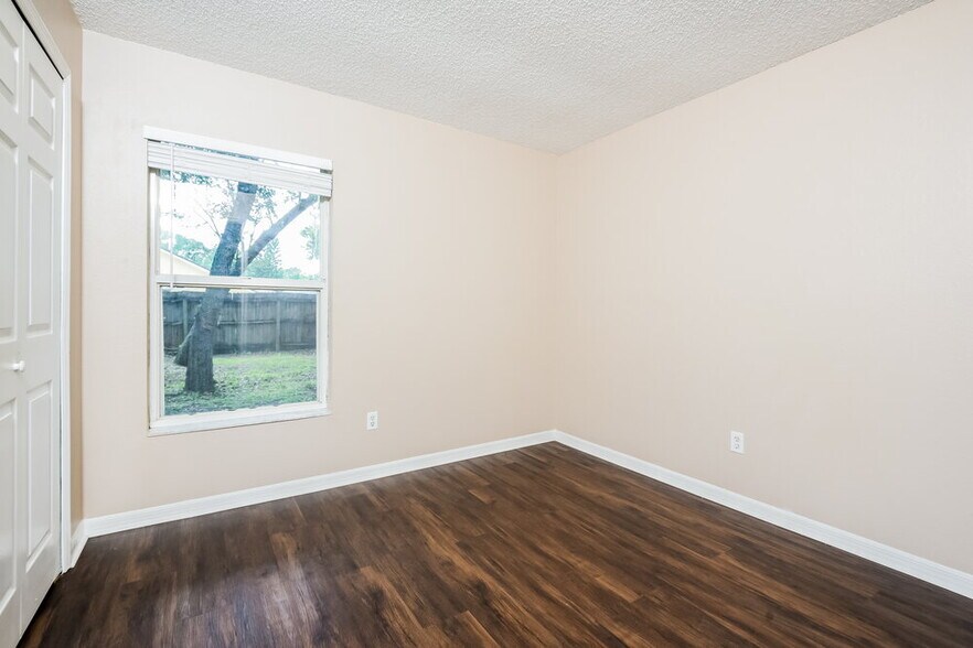 Building Photo - 1092 Manigan Ave