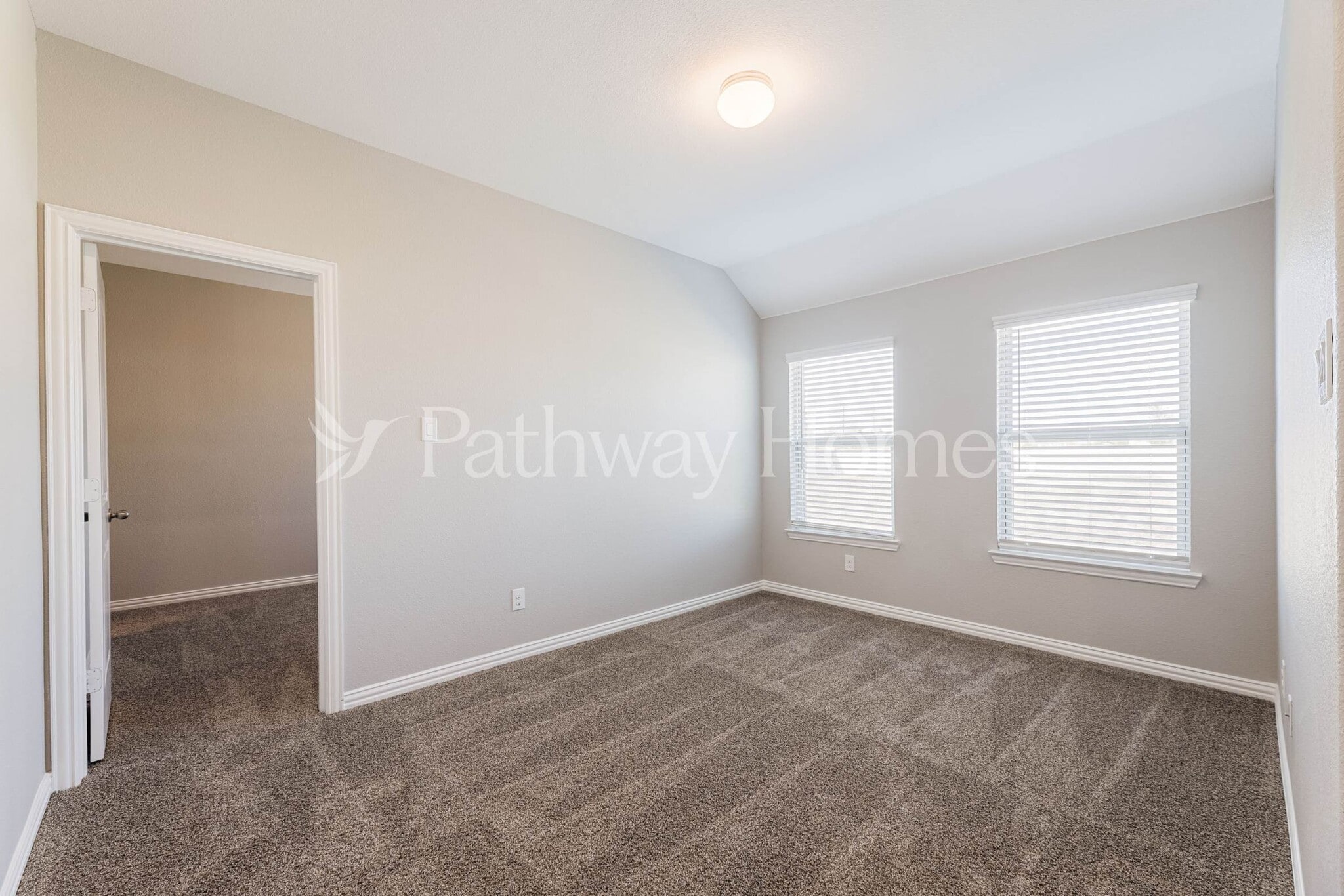 Building Photo - 1608 Adams Dr