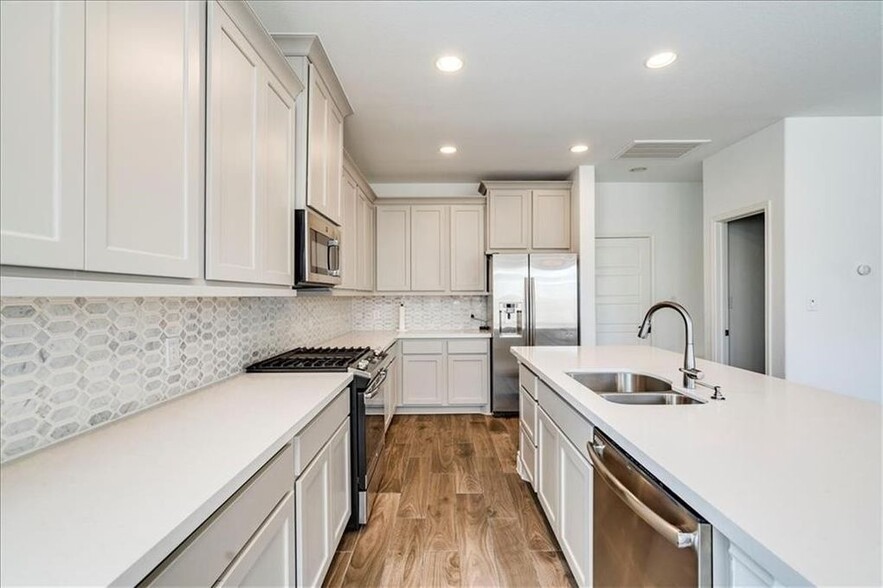 Building Photo - 101 Locklin Dr