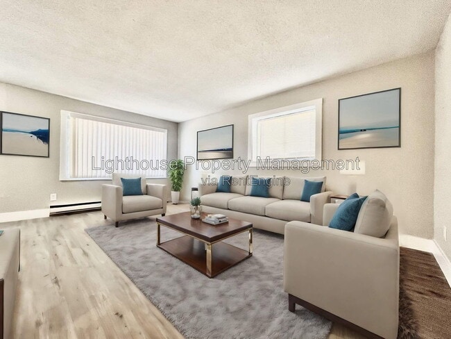 Building Photo - 1545 Carmil Dr
